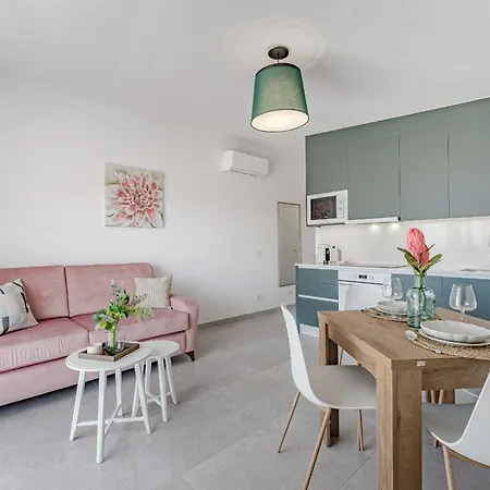 Апартаменти 1bdr Seaview In