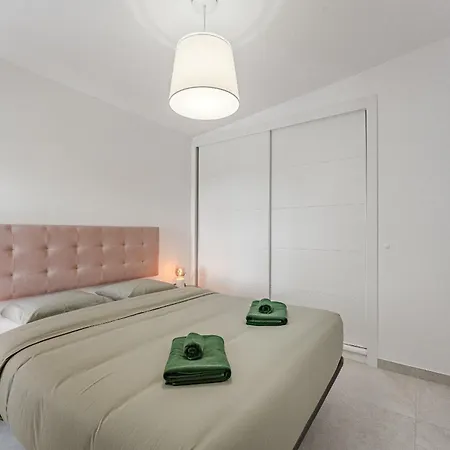 1bdr Seaview In Апартаменти *